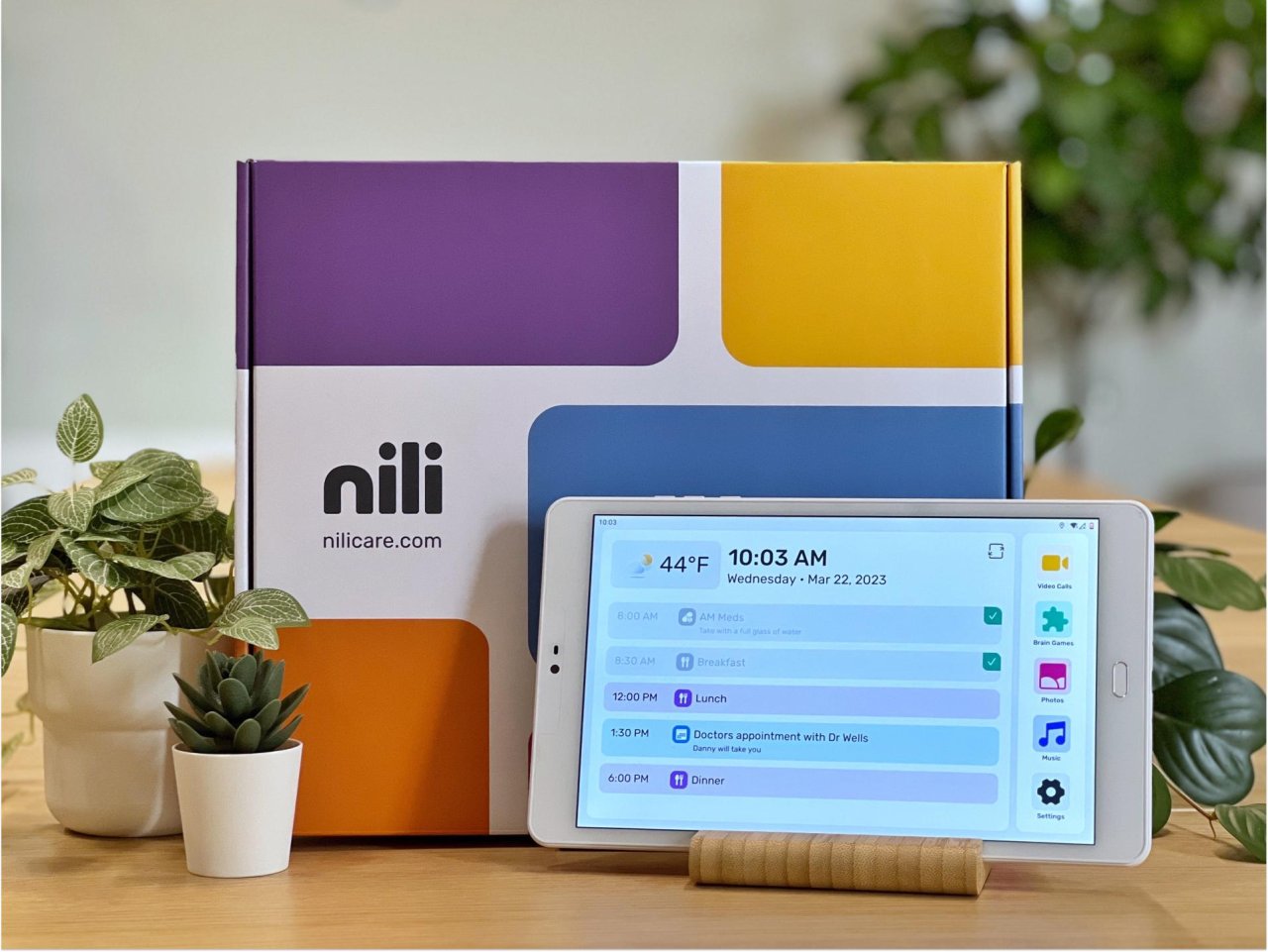 Nili Companion Tablet and packaging.